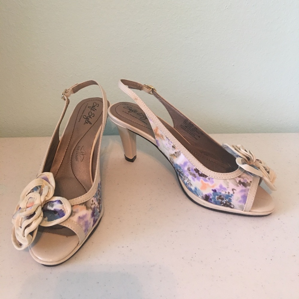 Soft Style Peep toe, sling back beige and floral print heels, size 6.5